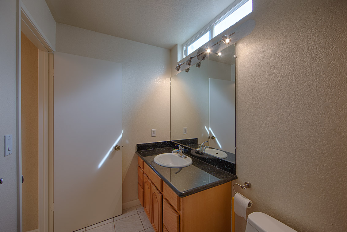 Bathroom 2 (A) picture - 1535 Goody Ln, San Jose 95131