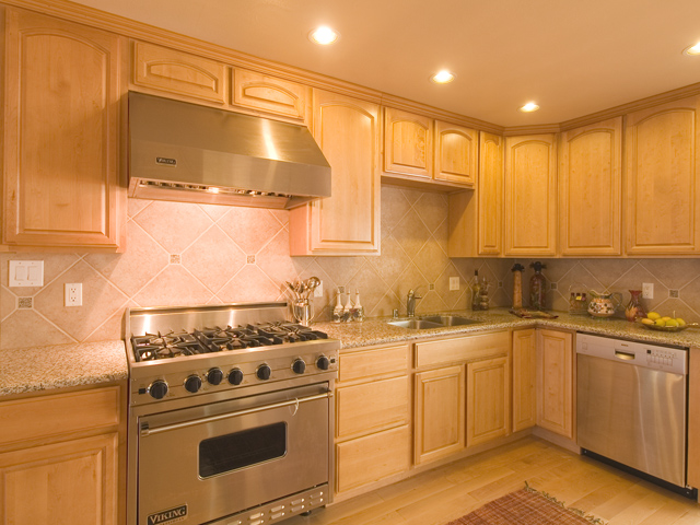 Kitchen picture - 789 East Meadow Dr, Palo Alto 94303