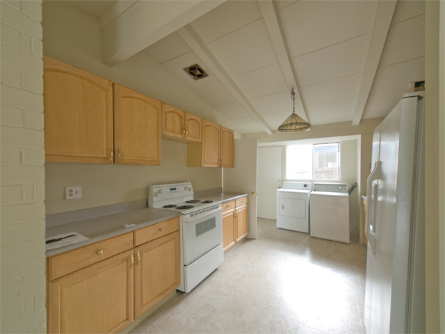 Kitchen  picture - 19070 Meiggs Ln, Cupertino 95014