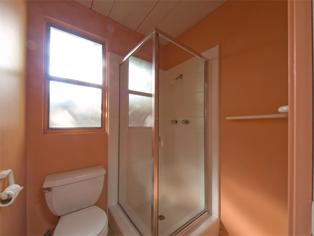 Master Bath (B) picture - 281 Parkside Dr, Palo Alto 94306