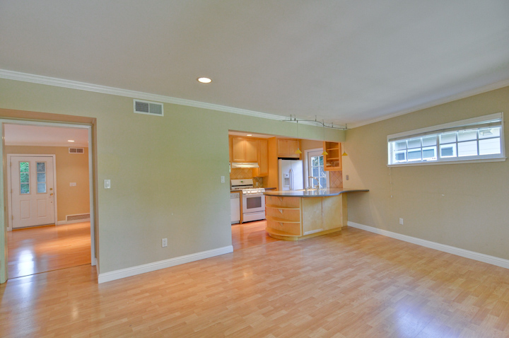 Family Room picture - 619 Alger Dr, Palo Alto 94306