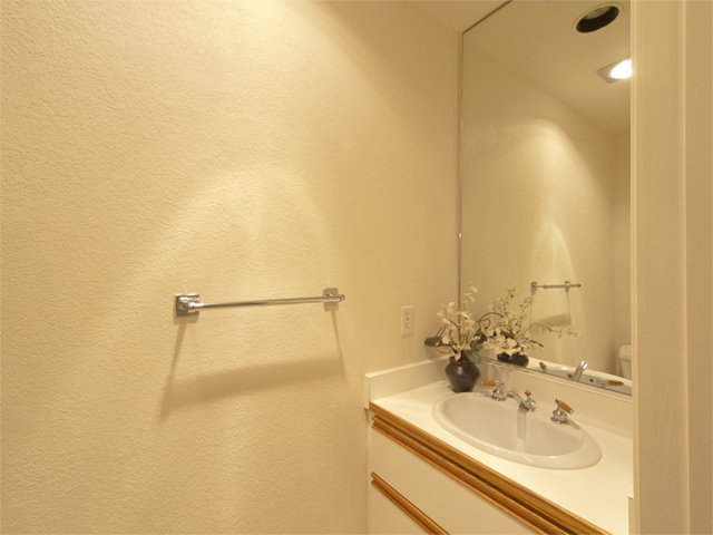 Half Bath picture - 4155 El Camino Way, Unit B, Palo Alto 94306