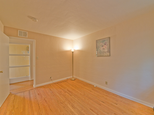 Bedroom 3 picture - 4257 Los Palos Ave, Palo Alto 94306