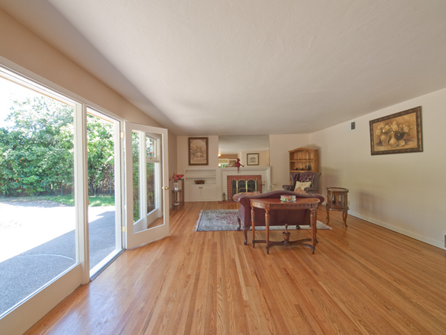 Dining Living picture - 4257 Los Palos Ave, Palo Alto 94306