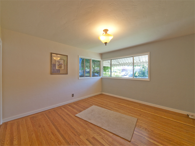 Master Bedroom picture - 4257 Los Palos Ave, Palo Alto 94306