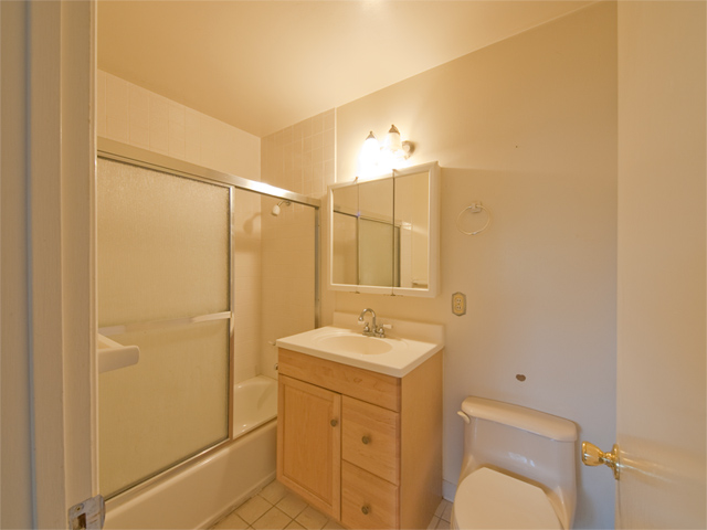 Bathroom picture - 641 Marion Ave, Palo Alto 94301