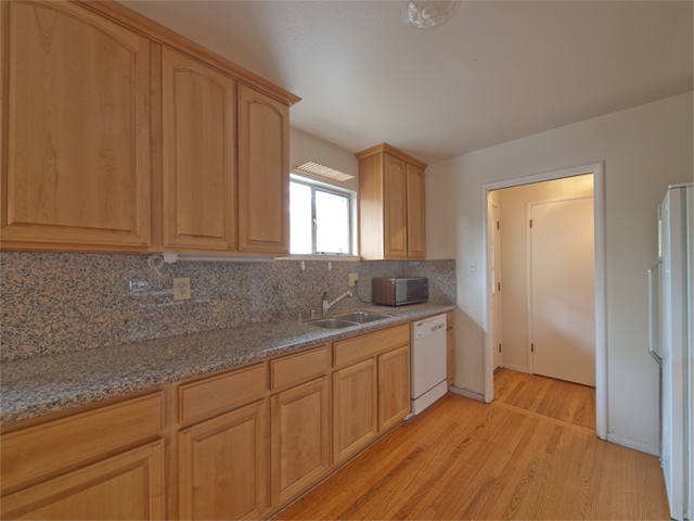 Kitchen picture - 641 Marion Ave, Palo Alto 94301