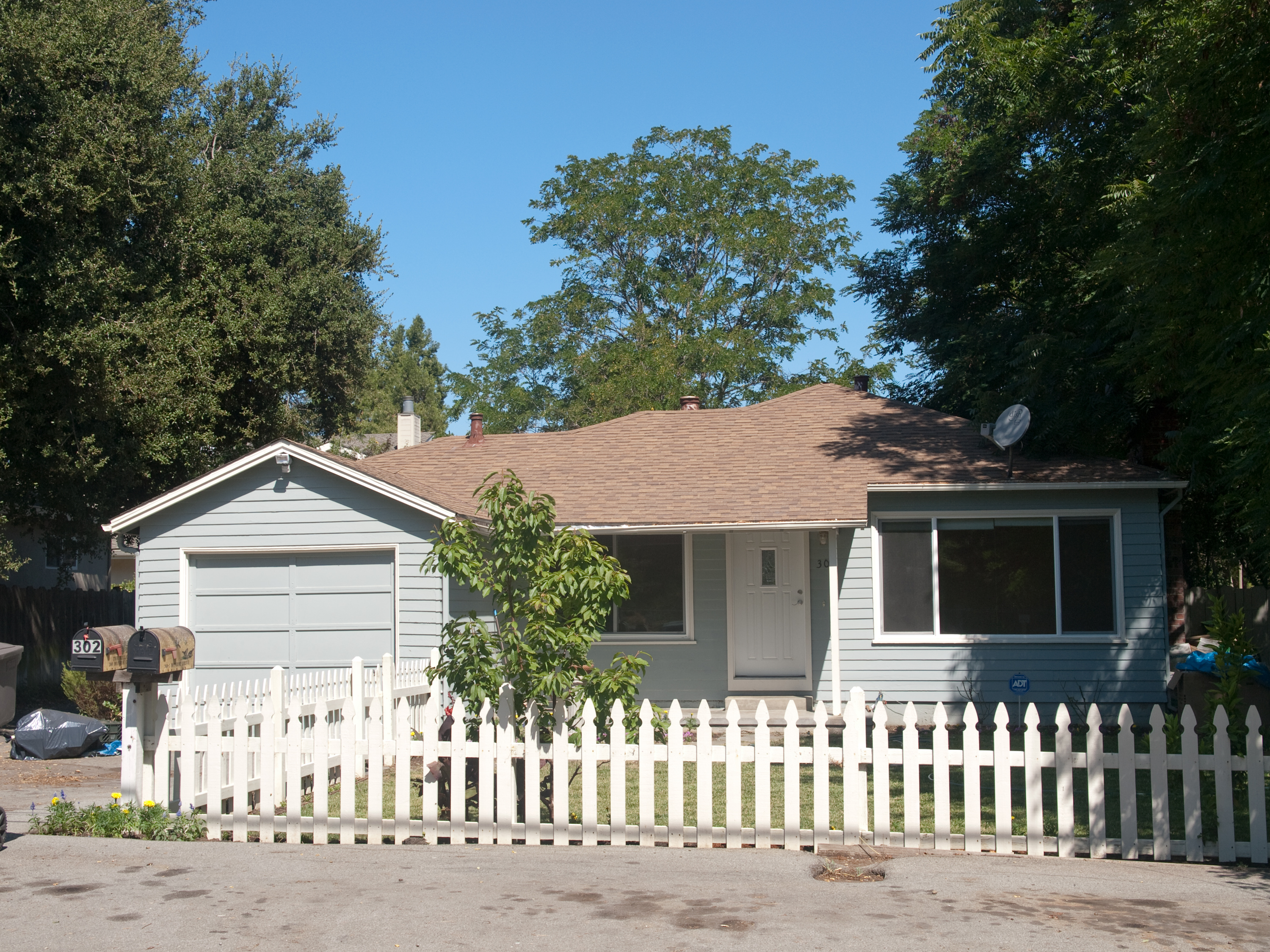 Front View - 300 Monroe Dr, Mountain View 94040