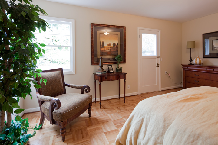 Bedroom 1 picture - 767 Coastland Dr, Palo Alto 94303