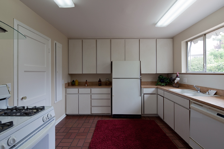 Kitchen picture - 767 Coastland Dr, Palo Alto 94303