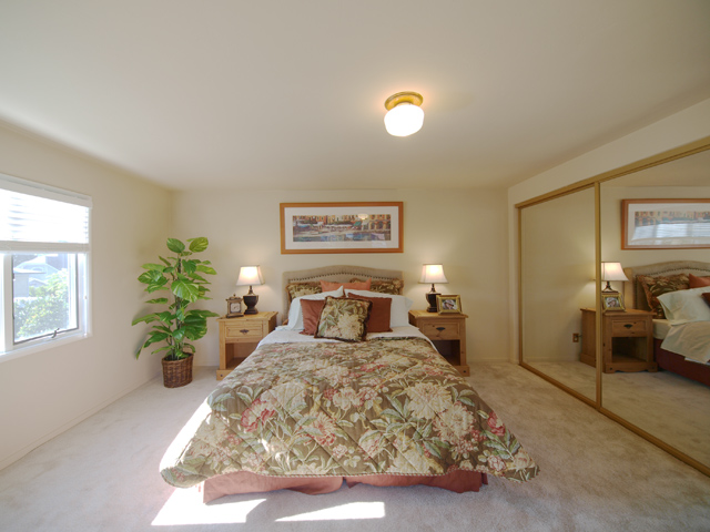 Bedroom 1 (B) picture - 1540 Escobita Ave, Palo Alto 94306