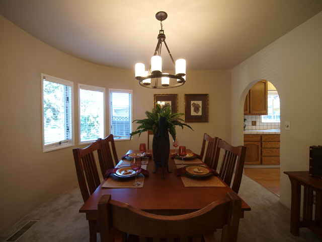 Dining Room (A) picture - 1540 Escobita Ave, Palo Alto 94306