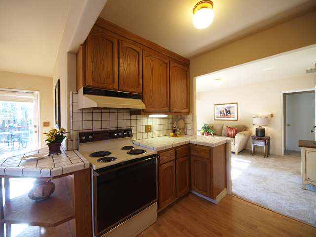 Kitchen (C) picture - 1540 Escobita Ave, Palo Alto 94306