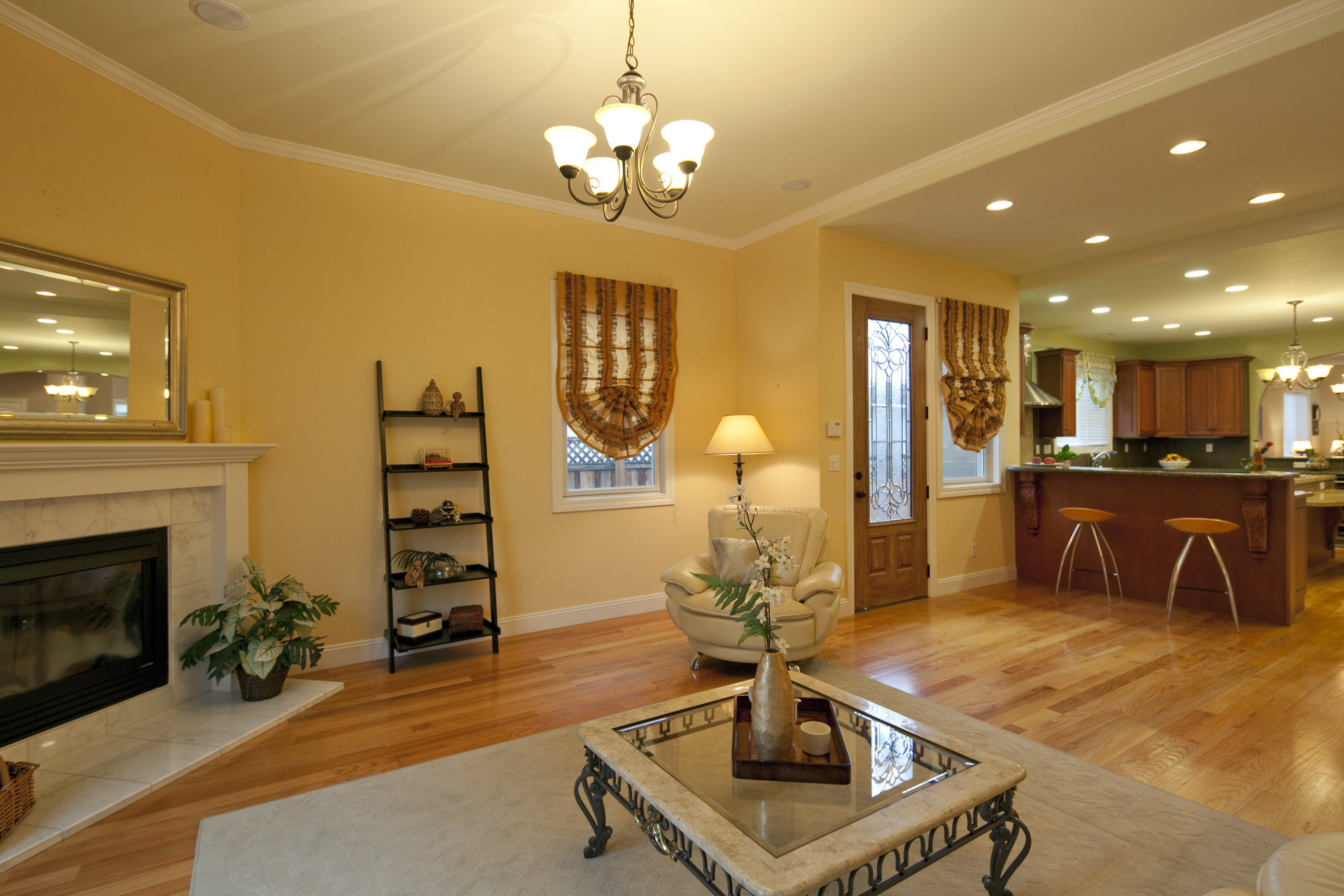 419 Leland Ave, Palo Alto 94306 - Family Room (C)