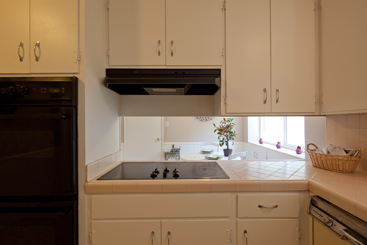 Kitchen picture - 3310 Louis Rd, Palo Alto 94303