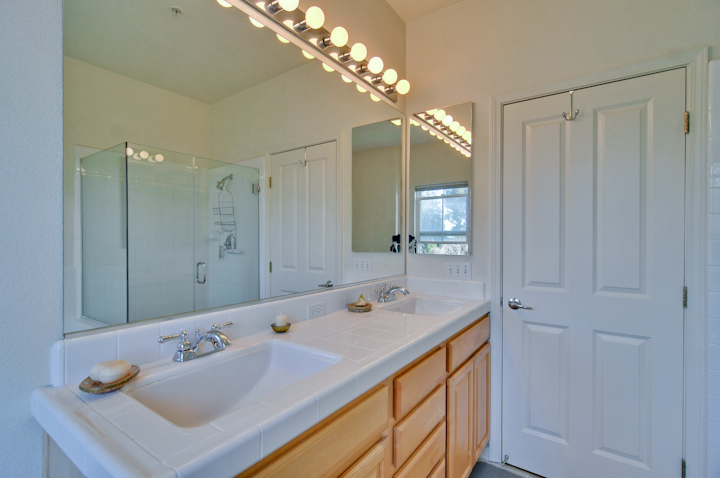 Master Bathroom picture - 127 Montelena Ct, Mountain View 2010