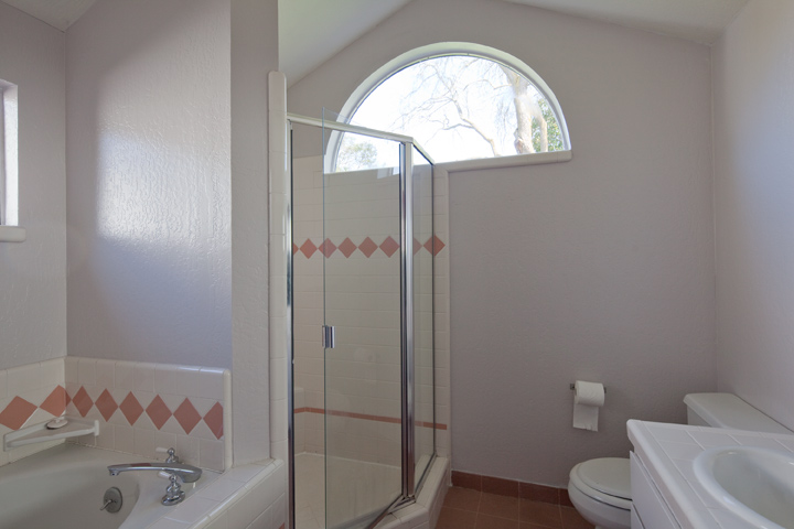 Master Bath picture - 1119 Oregon Ave, Palo Alto 94303