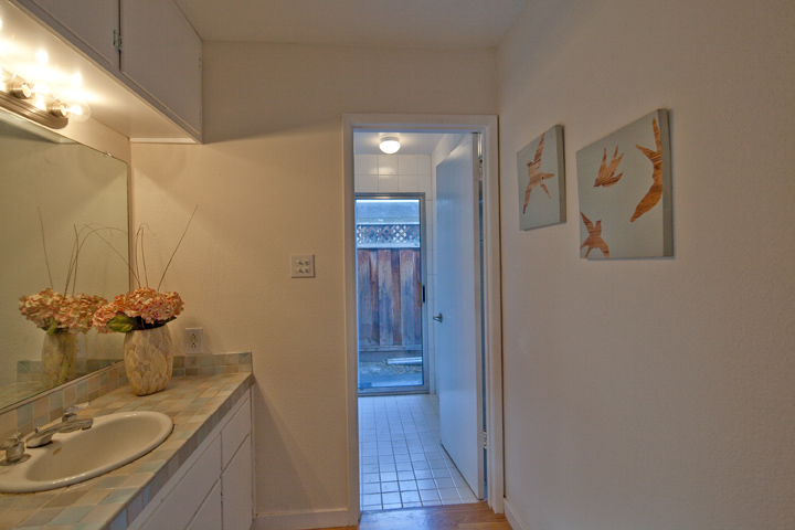 Master Bath picture - 874 Richardson Ct, Palo Alto 94303