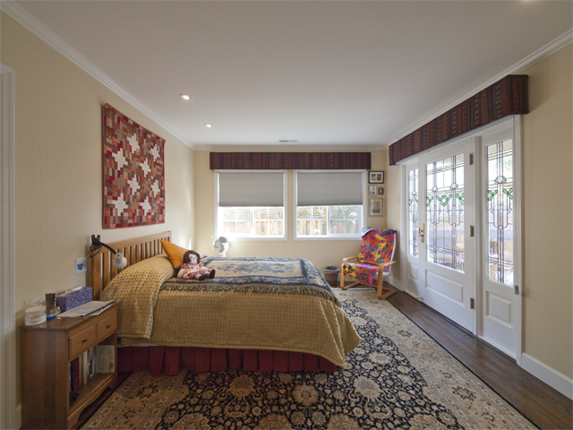 Master Bedroom picture - 932 Boyce Ave, Palo Alto 94301