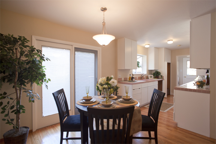 Dining Kitchen picture - 4117 Park Blvd, Palo Alto 94306