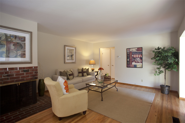 Living Room picture - 4117 Park Blvd, Palo Alto 94306