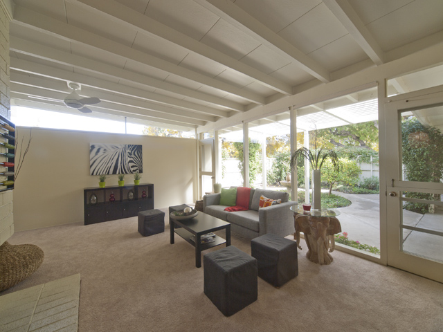 Living Room picture - 3197 Stelling Dr, Palo Alto 94303