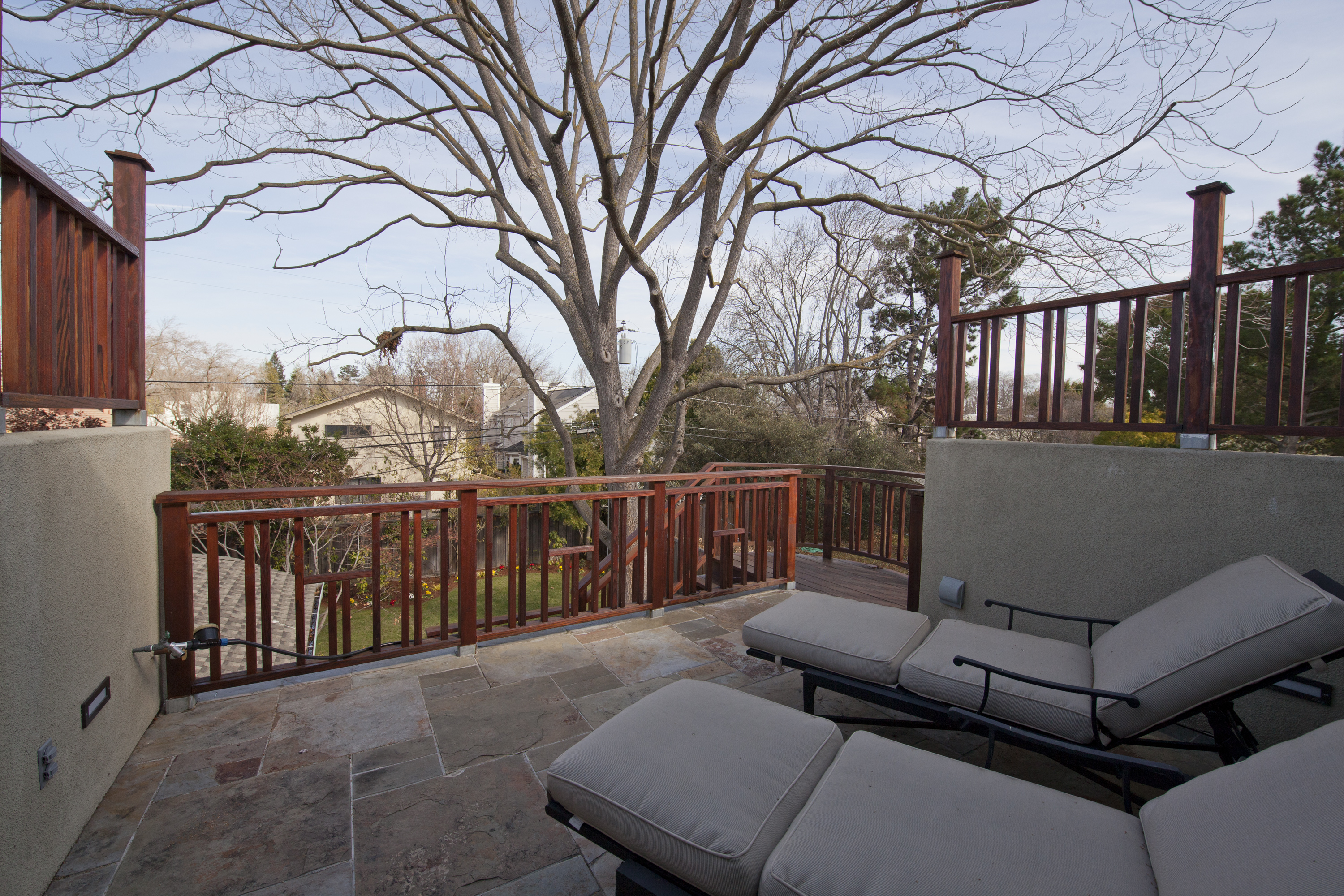 3245 Bryant St, Palo Alto 94303 - Balcony (A)