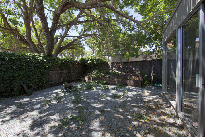 Court Yard picture - 737 E Charleston Rd, Palo Alto 94303