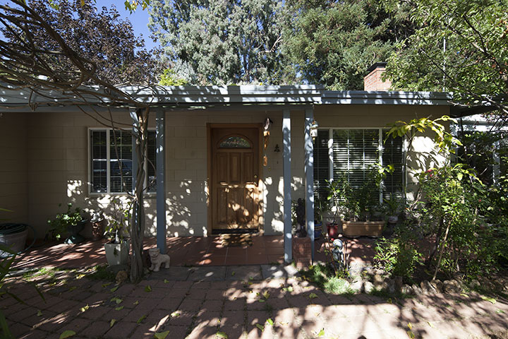 Front Patio picture - 190 E Middlefield Rd, Mountain View 94043