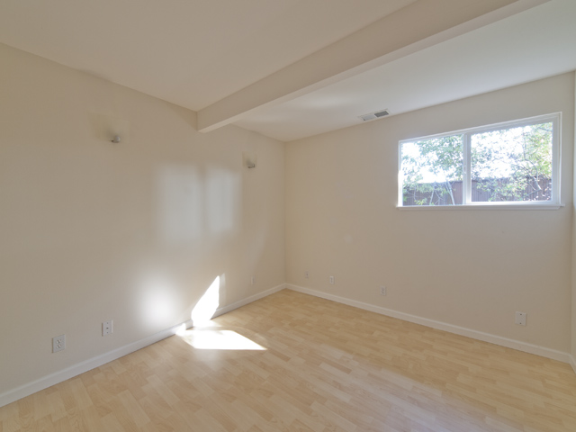 Bedroom 2 picture - 976 Elsinore Dr, Palo Alto 94303