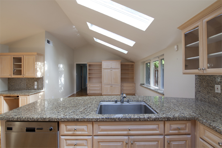 Kitchen picture - 554 Hilbar Ln, Palo Alto