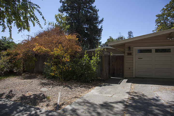 3510 Middlefield Rd - Home For Sale