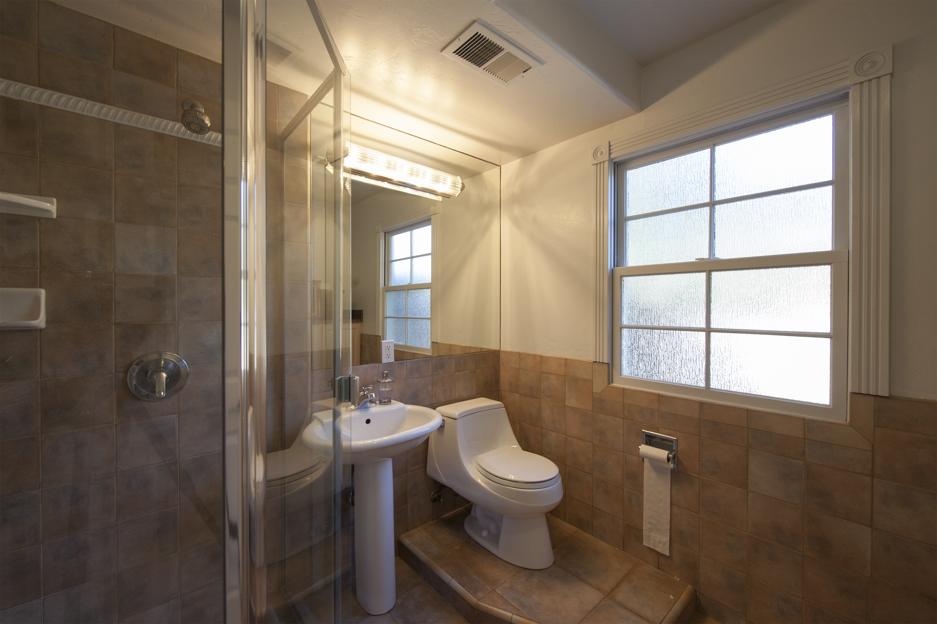 20355 Orchard Rd, Saratoga 95070 - Downstairs Bath 1 (A)