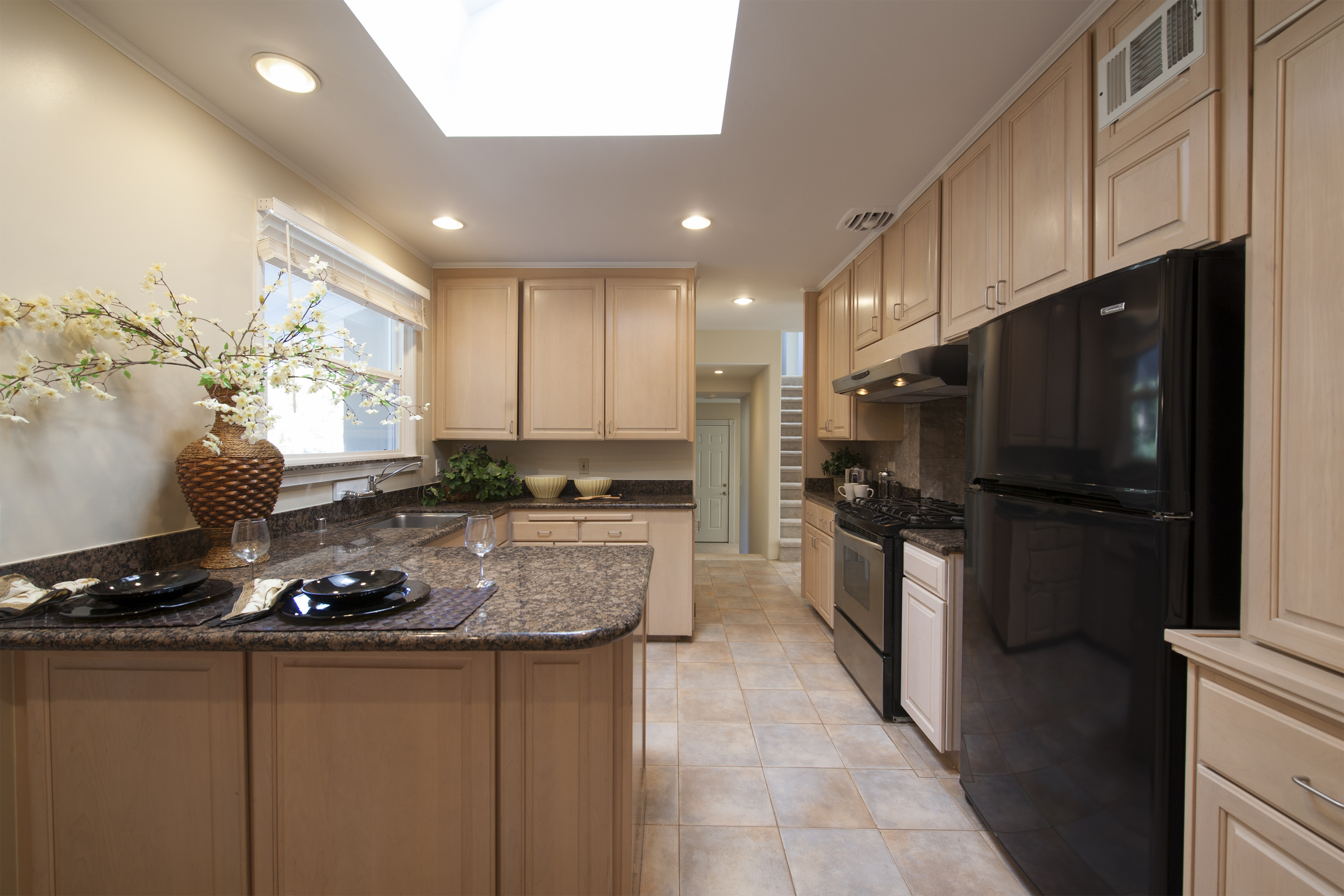 20355 Orchard Rd, Saratoga 95070 - Kitchen (B)