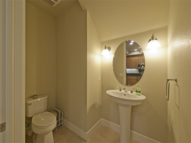Half Bath picture - 1112 Trinity Ln, Palo Alto 94303