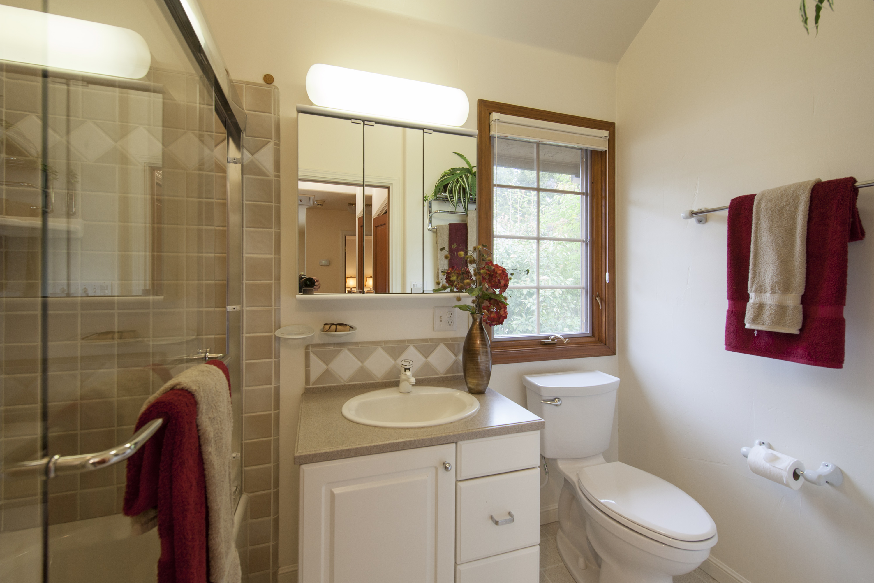 90 Walnut Ave, Atherton 94027 - Bathroom 2 (A)