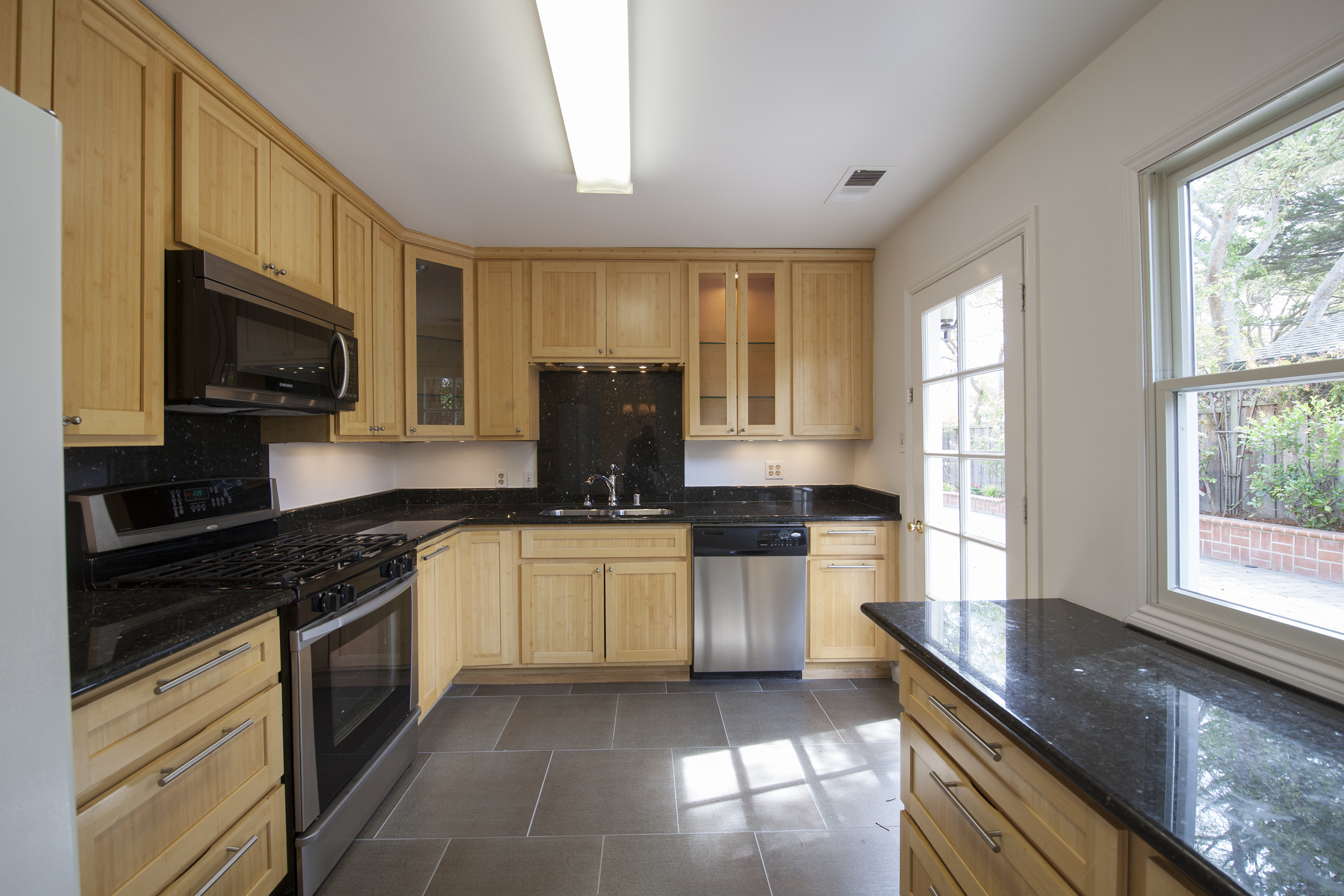 919 Clara Dr, Palo Alto 94303 - Kitchen (A)