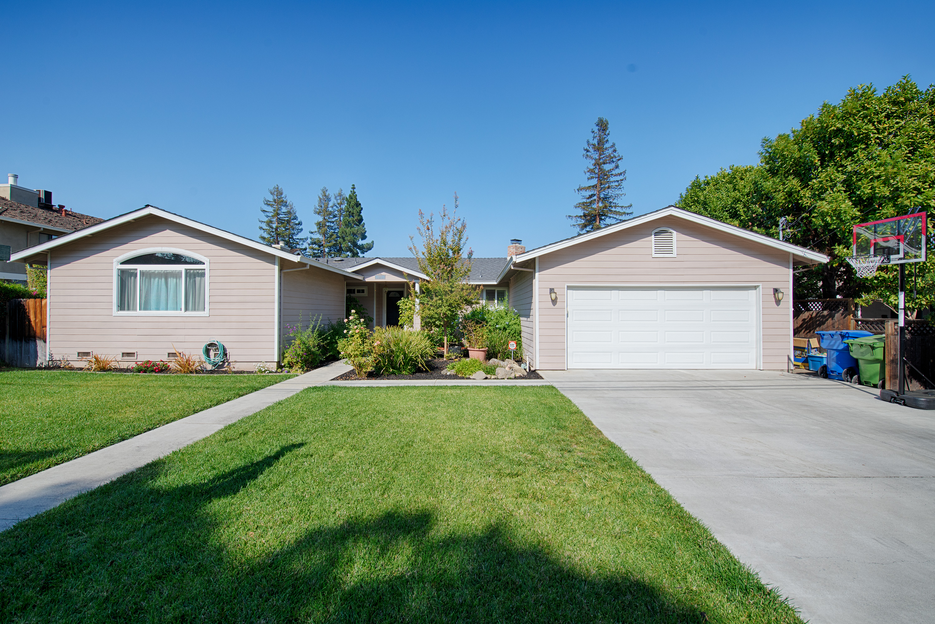 Front View - 1085 El Solyo Ave, Campbell 95008