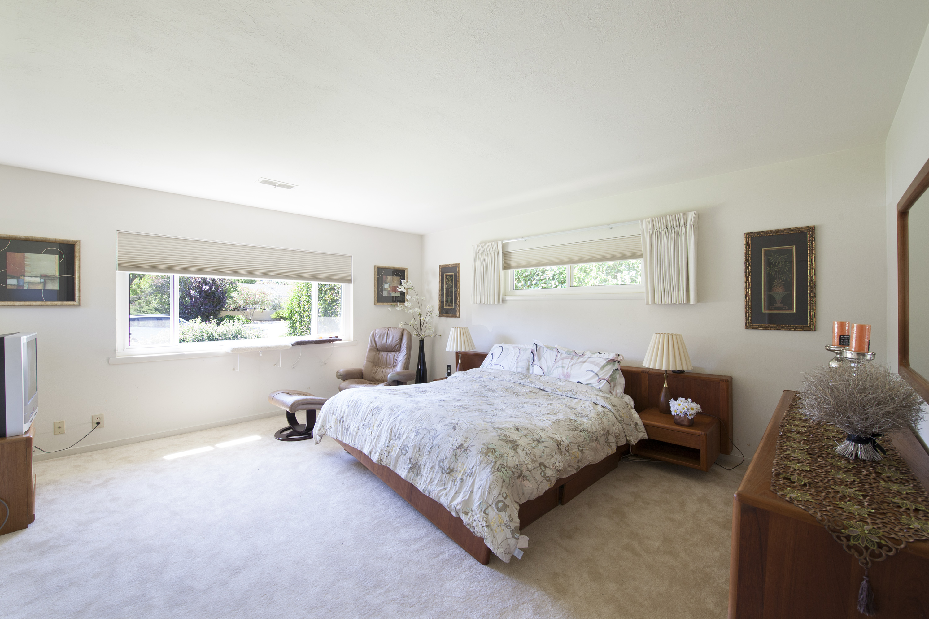 1085 Golden Way, Los Altos 94024 - Master Bedroom (A)