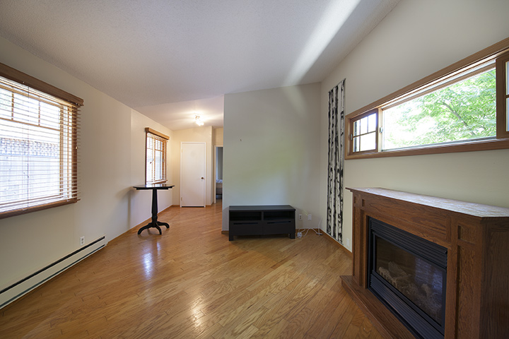 Living Room picture - 2251 Harvard St, Palo Alto 94306