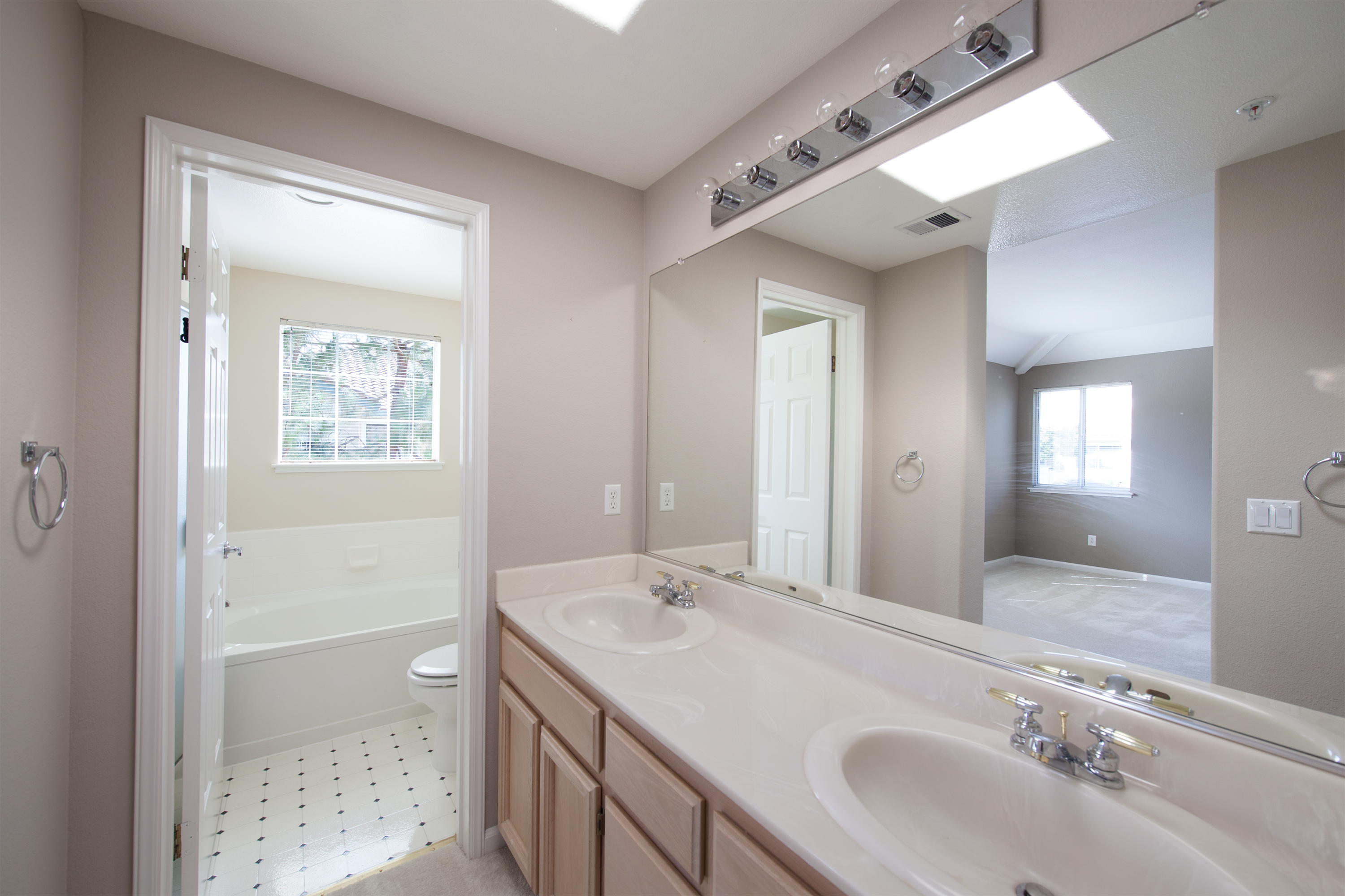 1262 Oregold Pl, San Jose 95131 - Master Bath (A)
