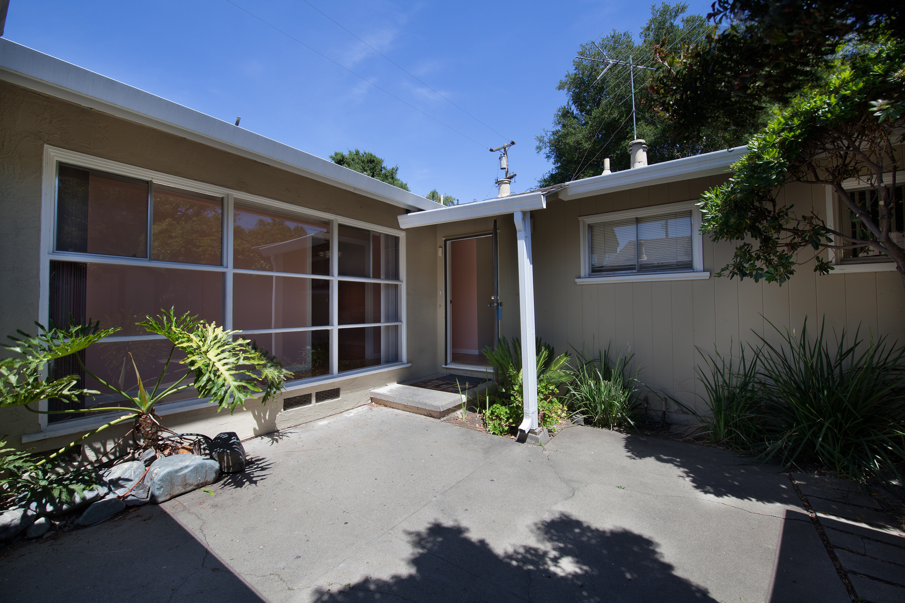Front View - 934 S Wolfe Ave, Sunnyvale 94086