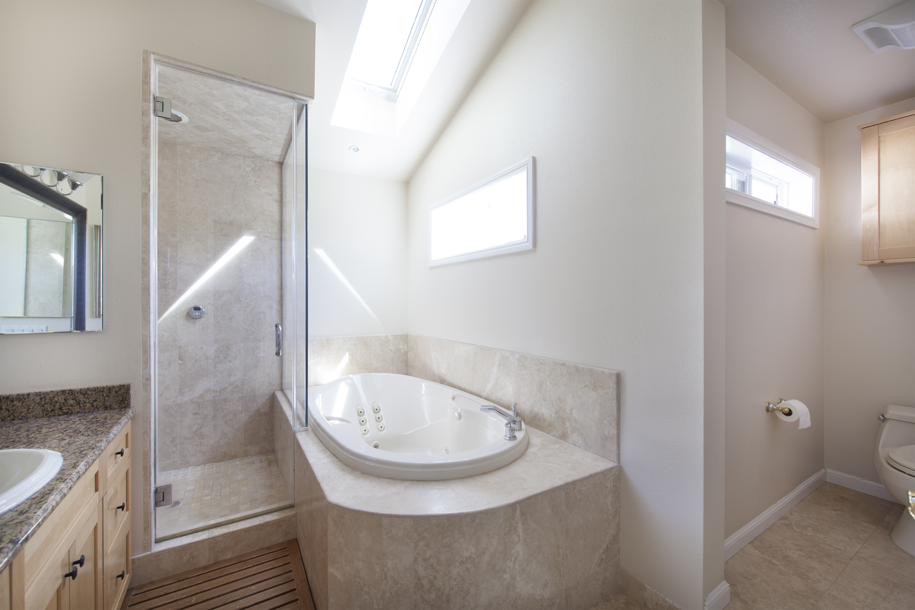 239 Sequoia Ave, Redwood City 94061 - Master Bath (A)