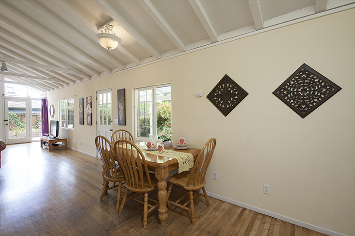 Eating Area picture - 2951 South Ct, Palo Alto 94306