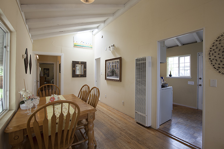 Eating Area picture - 2951 South Ct, Palo Alto 94306