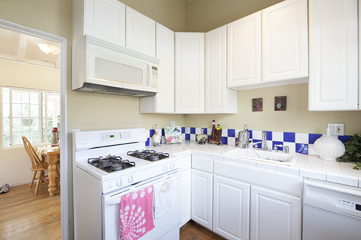 2951 South Ct - Kitchen