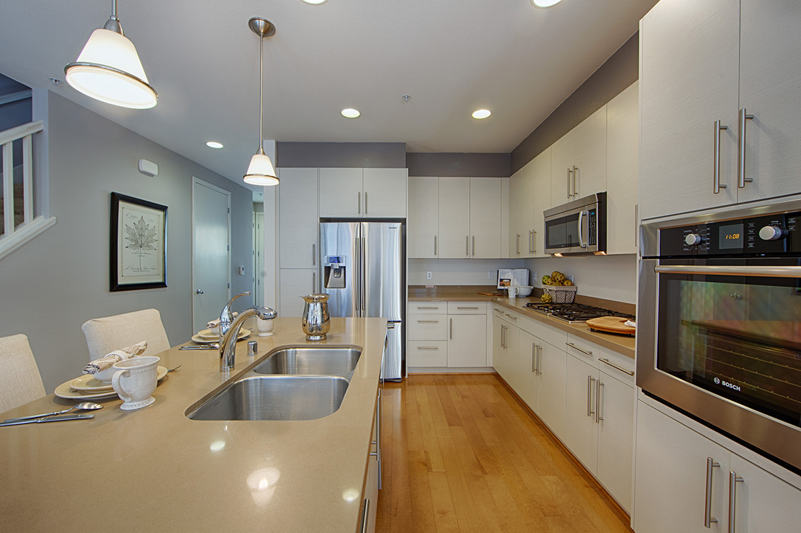 Kitchen (B) picture - 823 Altaire Walk, Palo Alto 94303