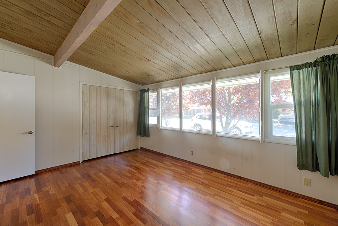 Bedroom 1 picture - 381 Carolina Ln, Palo Alto 94306