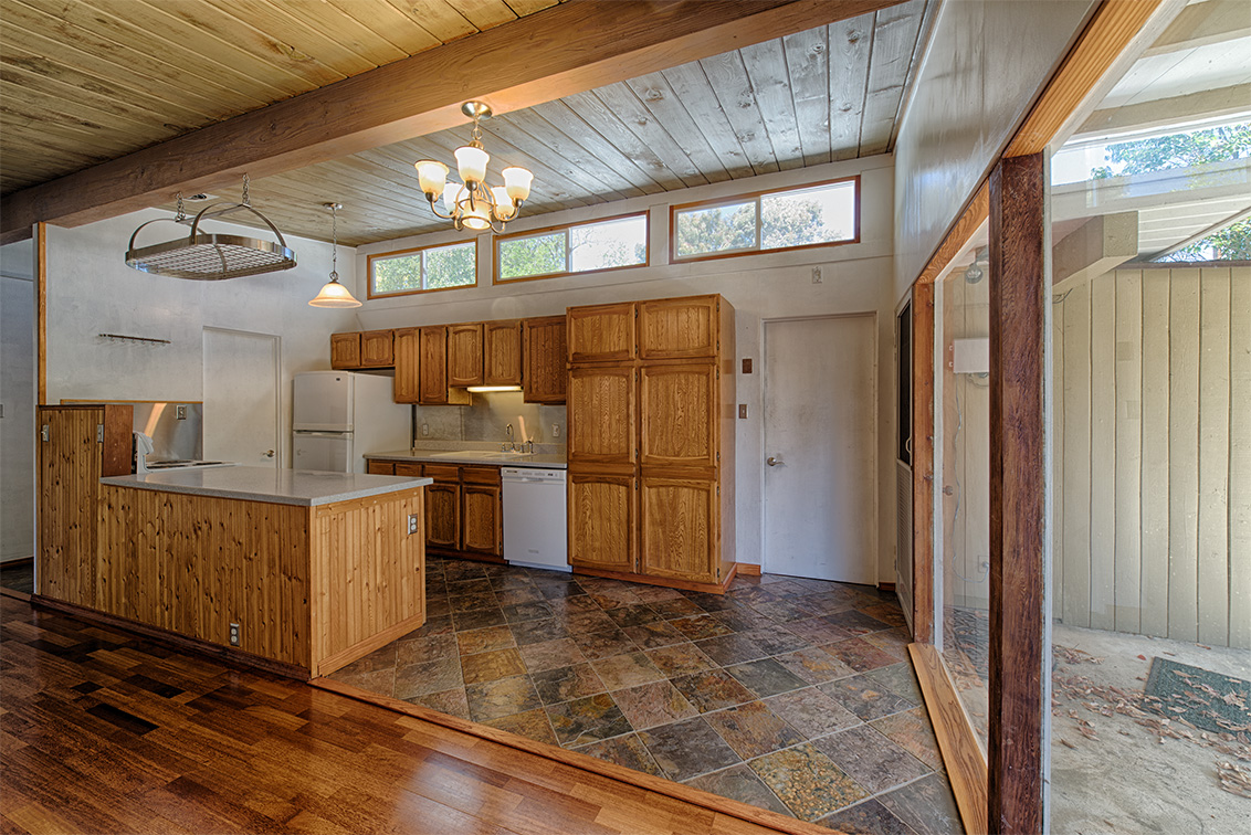 Kitchen picture - 381 Carolina Ln, Palo Alto 94306