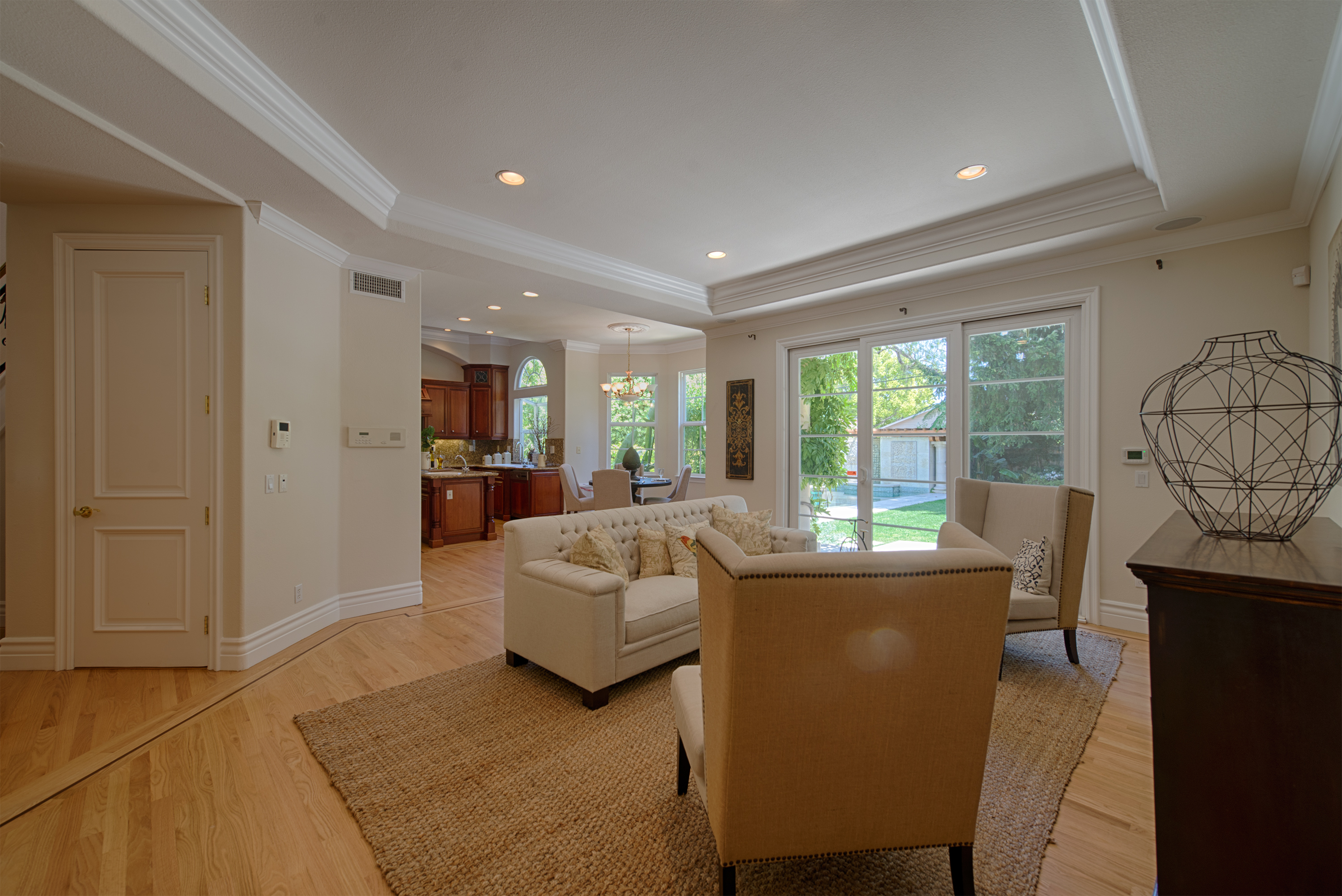 763 Florales Dr, Palo Alto 94306 - Family Room (C)